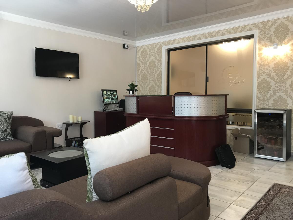Comfort Guest House Pretoria-Noord Esterno foto