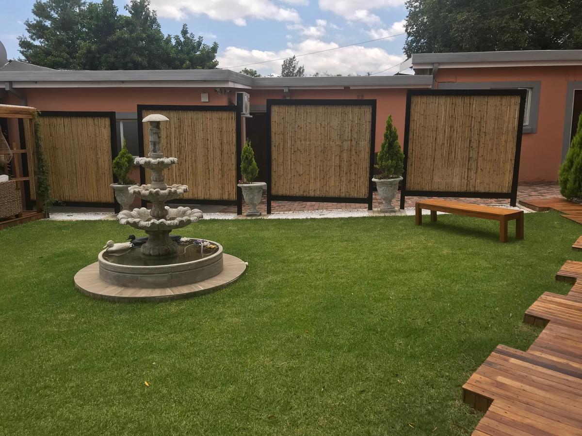 Comfort Guest House Pretoria-Noord Esterno foto