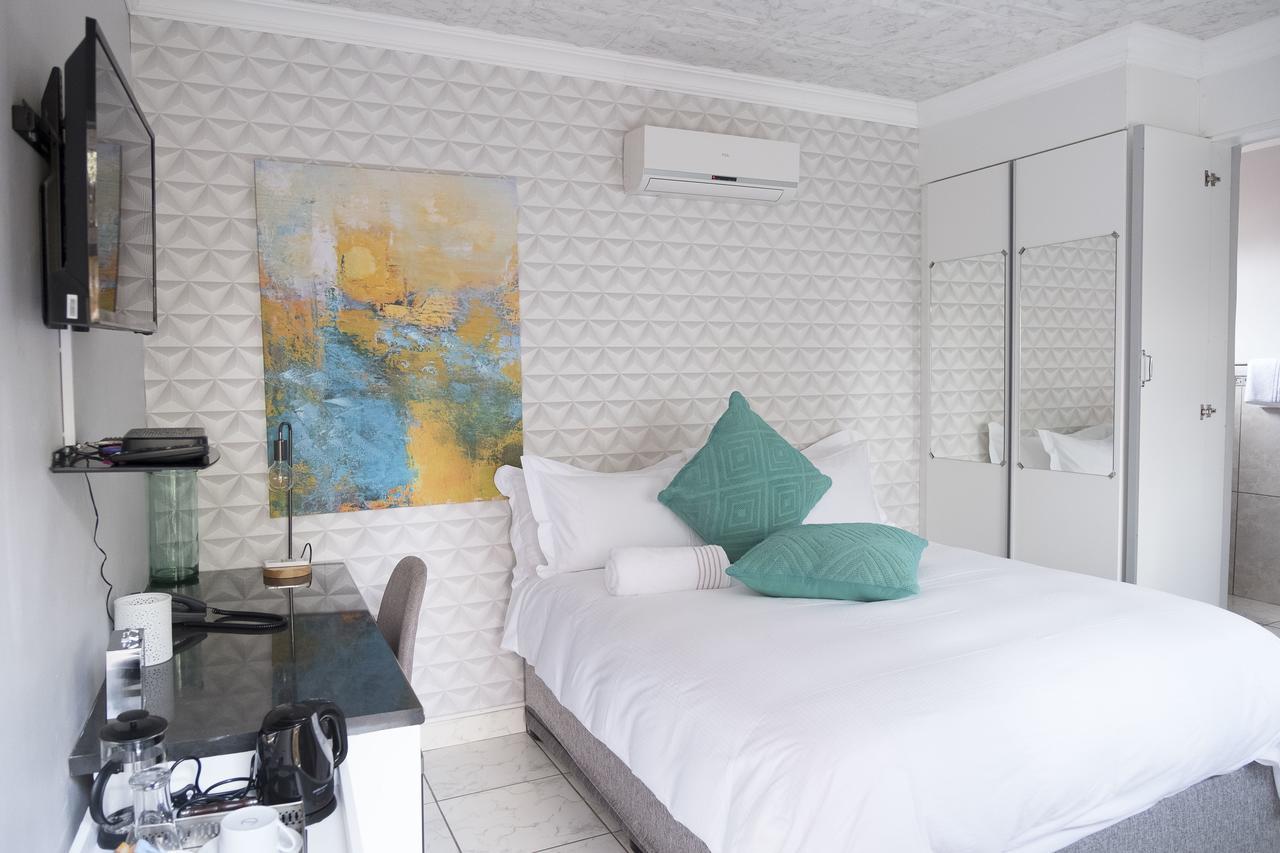 Comfort Guest House Pretoria-Noord Esterno foto