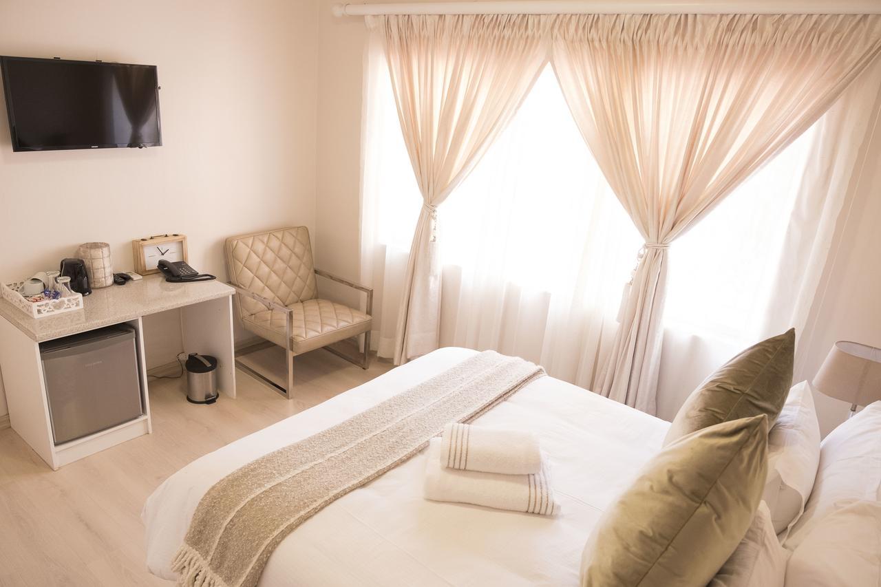 Comfort Guest House Pretoria-Noord Esterno foto